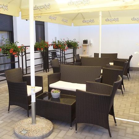 "Mini Hotel Vienna" Apartments Vrnjacka Banja Luaran gambar