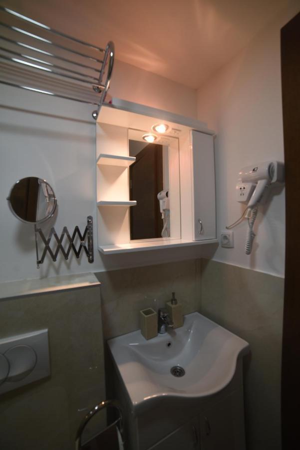 "Mini Hotel Vienna" Apartments Vrnjacka Banja Luaran gambar